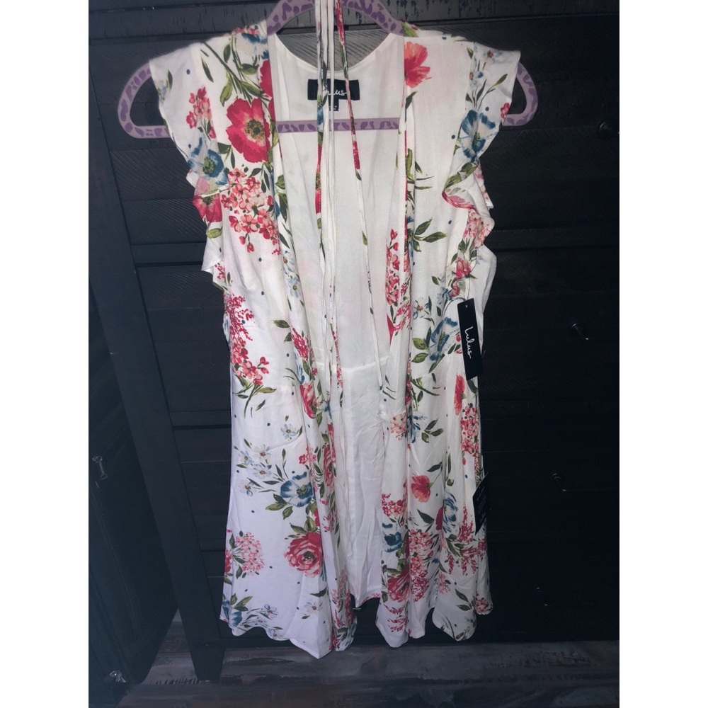 NWT Lulu’s Floral Wrap Dress